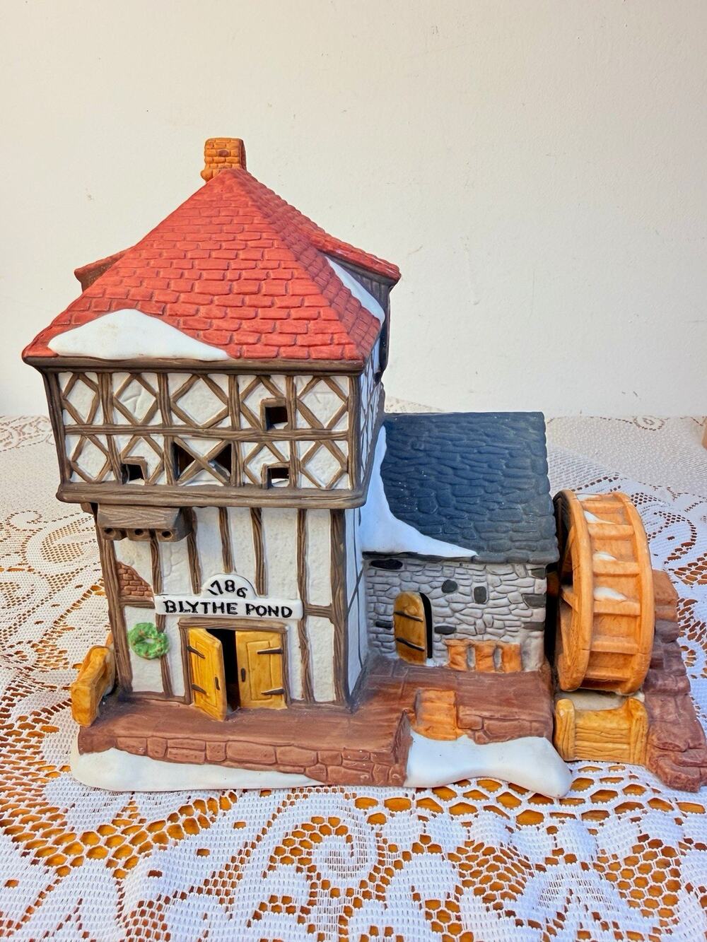 Dept 56 Heritage Village Dickens' Village Blythe Pond Mill House Lighted 1996
